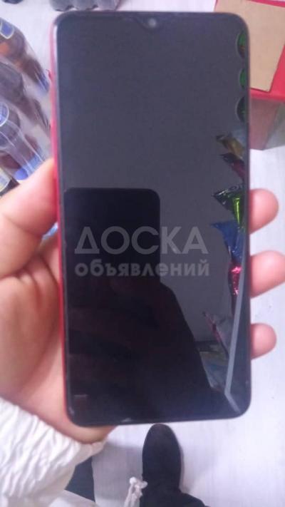 Продаётся Самсунг а20s в хорошем состоянии все работает отлично 88-ядерный процессор оперативная память 3  память 32 гигабайт отпечаток работает и фейс тоже