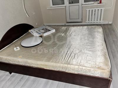 Продаю двуспальную кровать бу