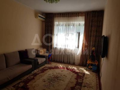 Продаю квартиру 2-ком., 48 кв.м.кв. м., этаж - 5/5, мкр. Аламедин-1.