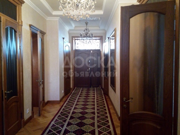 Сдаю дом с подселением 250кв. м., этаж-1, 6-сот., Карла Маркса-Ахунбаева.