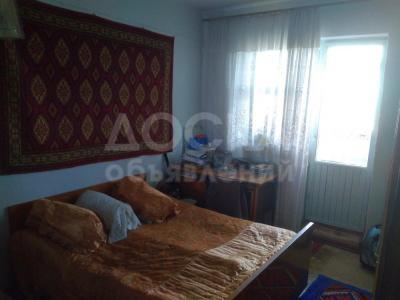 Продаю квартиру 2-ком., 58кв. м., этаж - 3/4, Чолпон-Ата 3мкр д80 кв 20.
