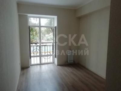 Продаю 2-комнатную квартиру, 57кв. м., этаж - 2/10, Юг-2.