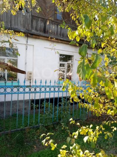 Продаю дом 6-ком. 90кв. м., этаж-1, 6-сот., стена кирпич, Рабочий городок.