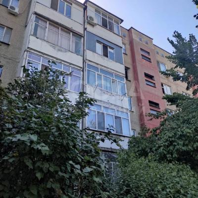 Продаю 2-комнатную квартиру, 48кв. м., этаж - 5/5, 4 горбольница кл.Кривоносова/Чортекова.