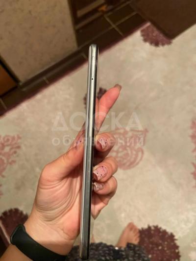 Продам SAMSUNG A71 128/8