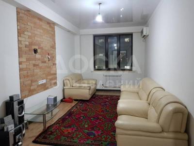 Продаю 2-комнатную квартиру, 75кв. м., этаж - 3/10, Панфилова/Фрунзе. Застройщик СК"Борсан" этаж 3/12.