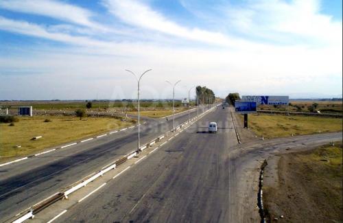 Продаю участок под строительство, 5 соток Бишкек/ улица Комсомольская 2..