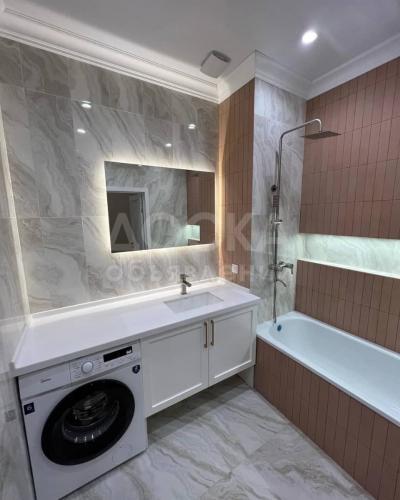 Продаю 3-комнатную квартиру, 110кв. м., этаж - 10/10, Золотой квадрат (Токтогула/Исанова).