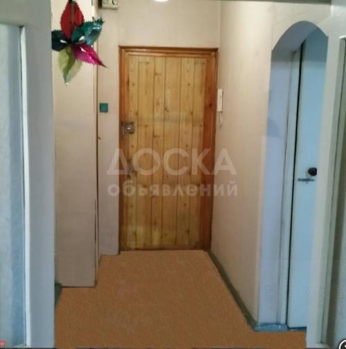 Продаю квартиру 3-ком., 61кв. м., этаж - 1/9,