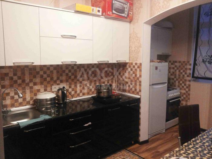 Продаю квартиру 2-ком., 72кв. м., этаж - 8/10, районе Эльдорадо (Р-н старого аэропорта. Ул. Аэропортинская пересекает Орджоникидзе.,