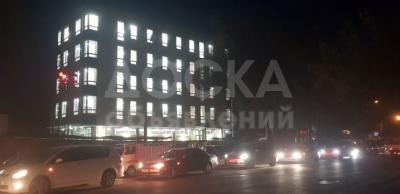 Продаю здание 1200кв. м., Бизнес центр .