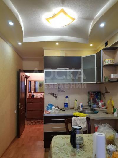 Продаю 2-комнатную квартиру, 56кв. м., этаж - 1/9, Карпинка/Токтогула.