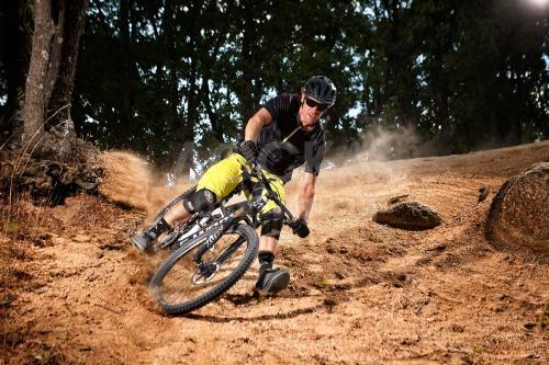 Продаю горный велосипед Specialized Enduro Comp 2014 (all mountain)