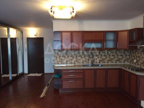 Продаю квартиру 2-ком., 86кв. м., этаж - 4/5, Бишкек.