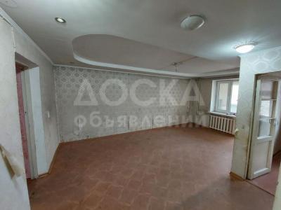 Продаю 2-комнатную квартиру, 44кв. м., этаж - 2/2, район рынка Баят .