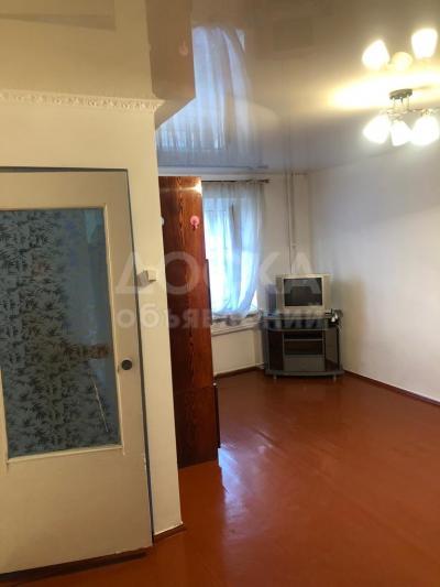 Продаю 1-комнатную квартиру, 45кв. м., этаж - 1/3, Политех.