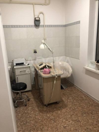 Продаю помещение свободного назначения 37кв. м., 12 мкр-н.