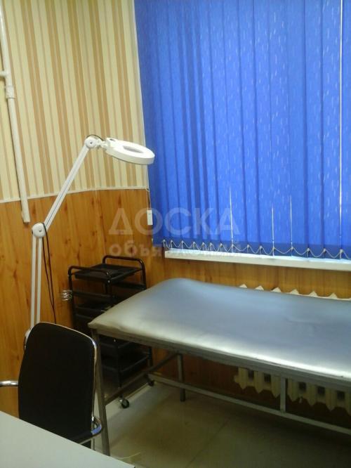 Продаю коммерческую недвижимость торговые помещения 44кв. м., Малдыбаева/Ахунбаева.