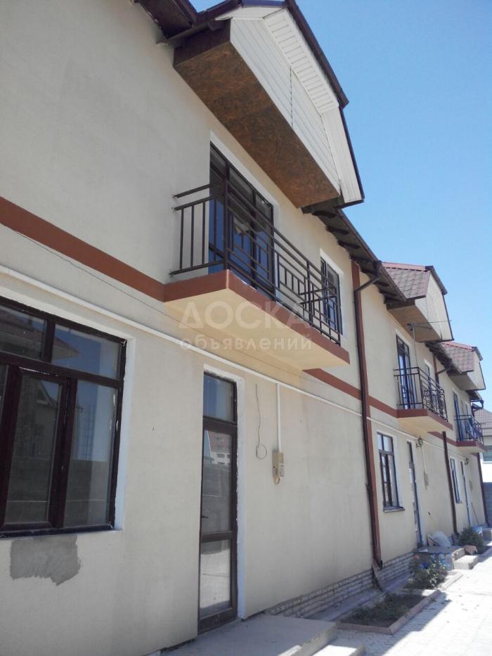 Продаю таунхаус, 4-ком., 155кв. м., этаж-1, 2-сот., стена другое, Арча-Бешик, ул. Узун Булак 1,