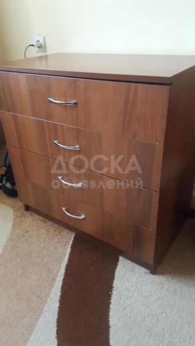 Срочно продаю камод в хорошем состоянии, весь целый . Размер 75см