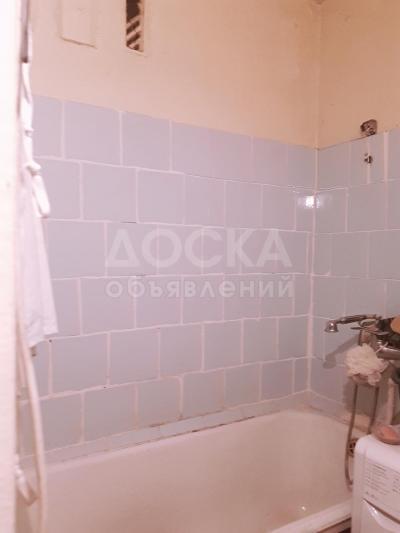 Продаю 3-комнатную квартиру, 57кв. м., этаж - 4/5, 1 микрорайон 3д не углова.