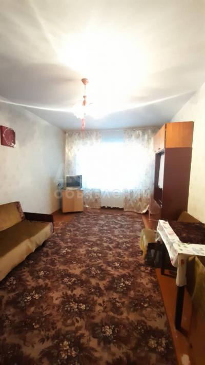 Продаю 3 комнатную квартиру, мкр. Аламедин 1. городок Энергетиков этаж 4/4