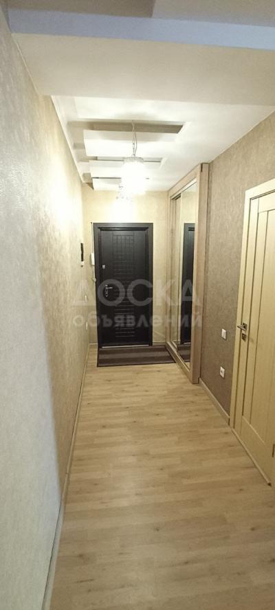 Продаю 3-комнатную квартиру, 92кв. м., этаж - 5/10, Асанбай.