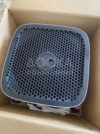 Очиститель воздуха. Срочно продаю ! 
2 фильтра Hepa и угольный в подарок !
314 куб м час 
44кв м
Новый !