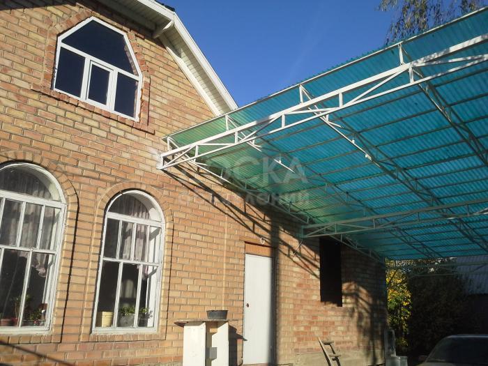 Срочно продаю большой кирпичный дом