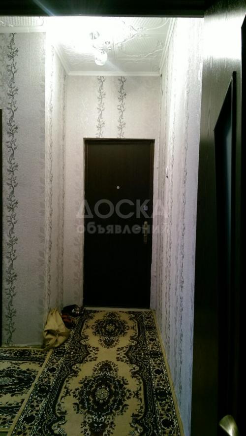 Продаю квартиру 1-ком., 36кв. м., этаж - 1/3, 1 й микрорайон.