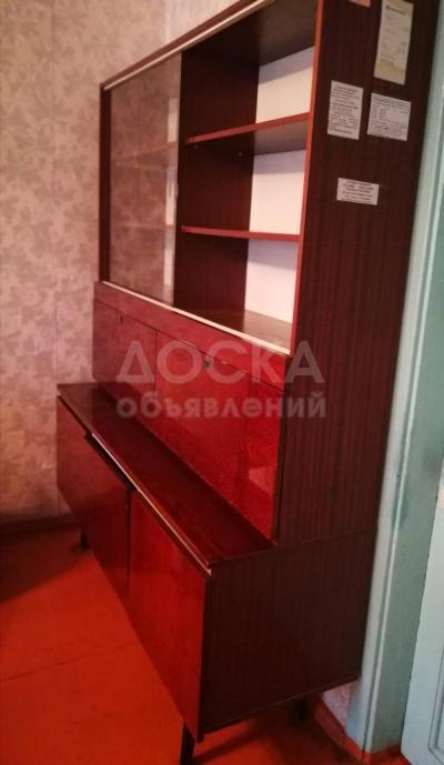 Продаю б/у тумбу под ТВ  3000 сом, сервант 162*155    800сом.

 
По всем вопросам только звонить: 0779-546985