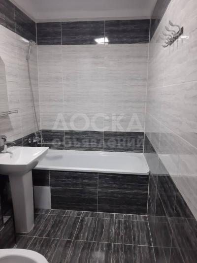 Продаю 1-комнатную квартиру, 44кв. м., этаж - 6/9, Мкр улан 2 .