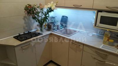 Продаю 2-комнатную квартиру, 50кв. м., этаж - 7/9, 8мкр, Три Богатыря