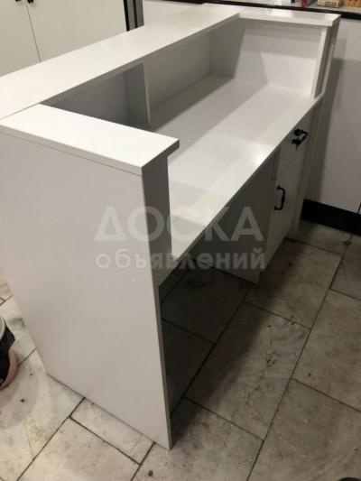 ПРОДАЮ!
Кассовый стол-7800с
Макияжный столик-7000с
Стол за каждый-3100с
Только звонить!