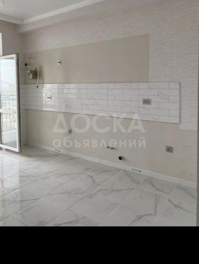 Продаю 1-комнатную квартиру, 44кв. м., этаж - 9/9, Мкр.Кок-Жар улица Алматинка/Ахунбаева .