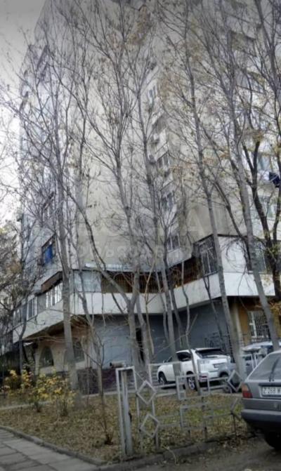 Продаю 4-комнатную квартиру, 112кв. м., этаж - 2/10, по Тыныстанове .