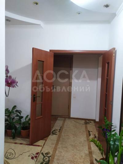 Продаю 2-комнатную квартиру, 57кв. м., этаж - 3/10, Советская/Боконбаева.