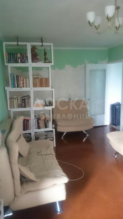 Продаю квартиру 2-ком., 46кв. м., этаж - 5/5, м-он Кок-Жар.