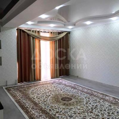 Продаю квартиру 2-ком., 77кв. м., этаж - 2/10, 7 мкр.