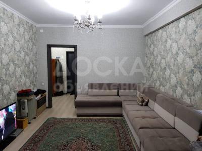 Продаю 1-комнатную квартиру, 44кв. м., этаж - 3/10, По Ахунбаева.