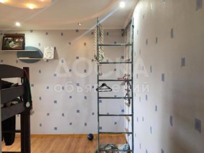 Продаю 3-комнатную квартиру, 70кв. м., этаж - 5/10, 10 мкр по Набережной.