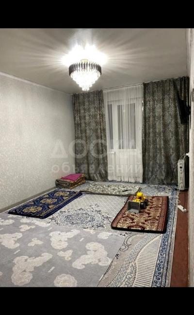 Продаю 1-комнатную квартиру, 32кв. м., этаж - 3/4, 7 мкрн.