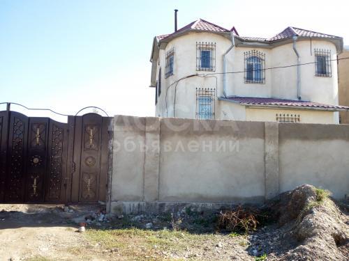 Продаю дом 9-ком., 200кв. м., этаж-3, 8-сот., стена кирпич, Арча бешик..