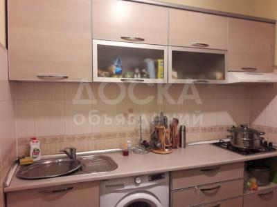 Продаю 5-комнатную квартиру, 100кв. м., этаж - 5/5, мкр. Аламедин-1.