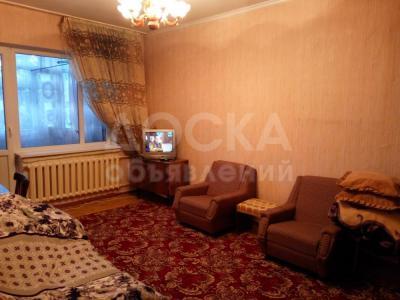 Продаю 1-комнатную квартиру, 43кв. м., этаж - 5/5, С. Манас.