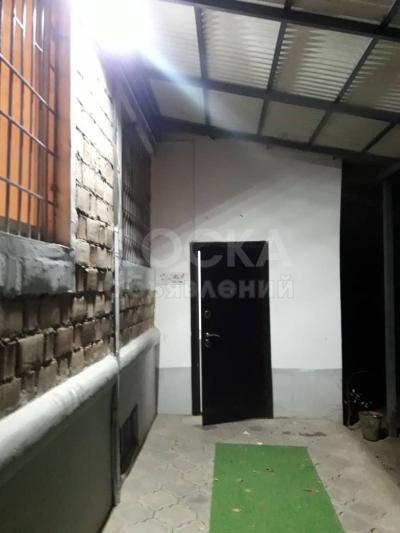 Продаю 2-комнатную квартиру, 60кв. м., этаж - 1/4, Тыныстанова / Донецкая.