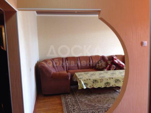 Продаю квартиру 4-ком., 101кв. м., этаж - 4/5, Ул.Ошская 18,