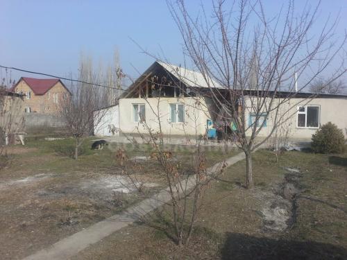 Продаю дом, 3-ком., 48кв. м., этаж-1, 8-сот., стена саман, с.Селекционное, рядом с ак орго,