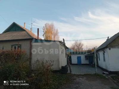 Продаю дом 5-ком. 84кв. м., этаж-1, 9-сот., стена кирпич, Новопокровка улица Советская.