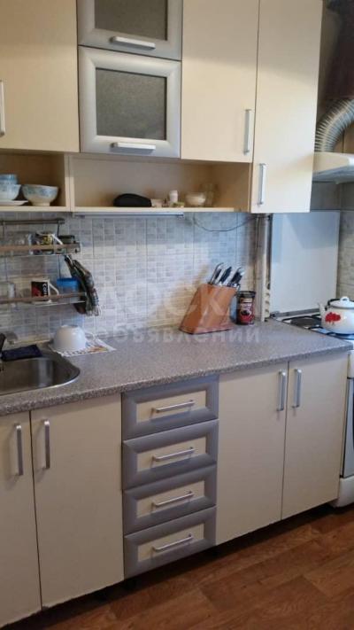 Продаю 3-комнатную квартиру, 56кв. м., этаж - 2/5, 11мкр.